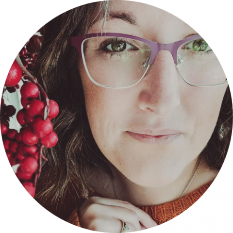 Lisa Reinecke Headshot